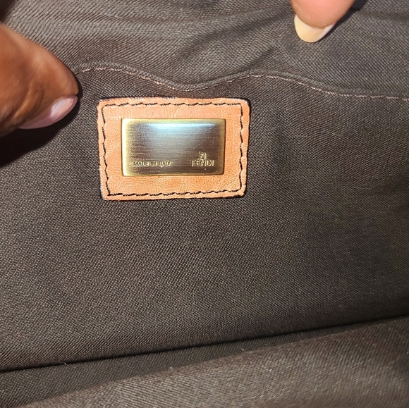 Fendi B bag - Picture 4 of 6